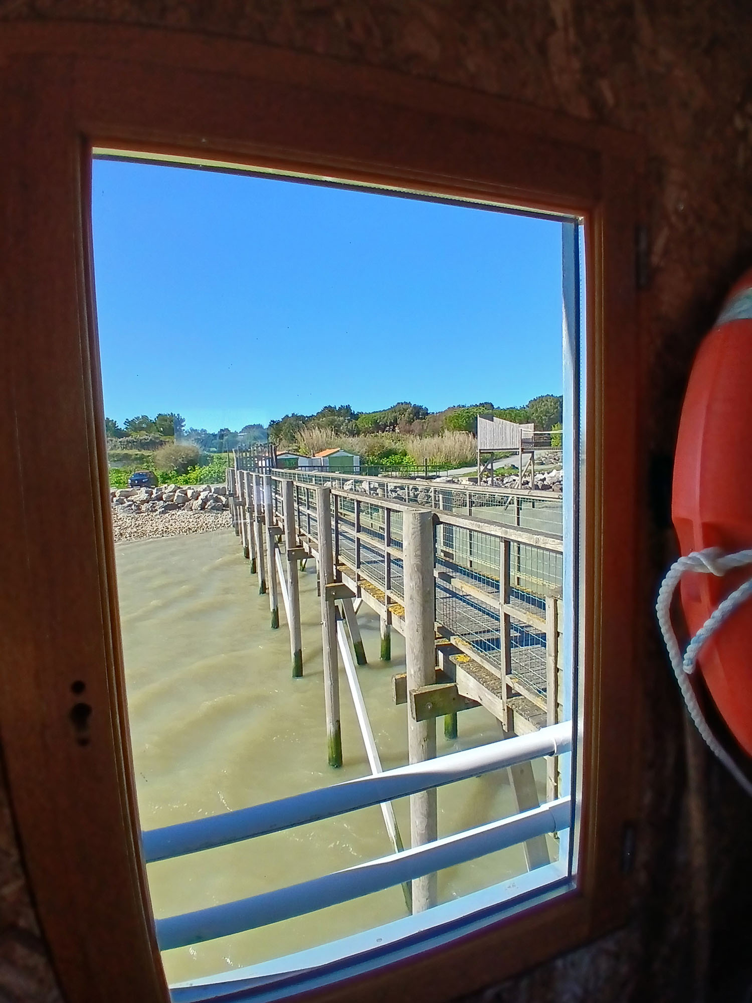 Carrelet face à l’océan